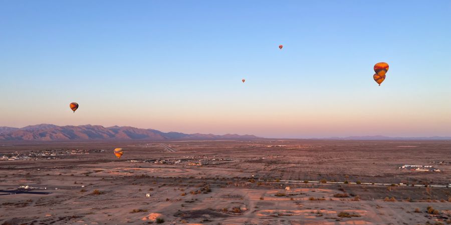 Heissluftballons über Arizona