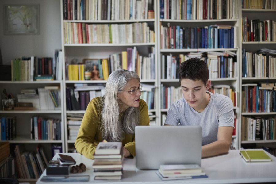 Doch wie lässt sich das mit einem Erwerbsleben verbinden, dass schon heute auf Teilzeit, Flexibilität und Verdichtung setzt? (Symbolbild)