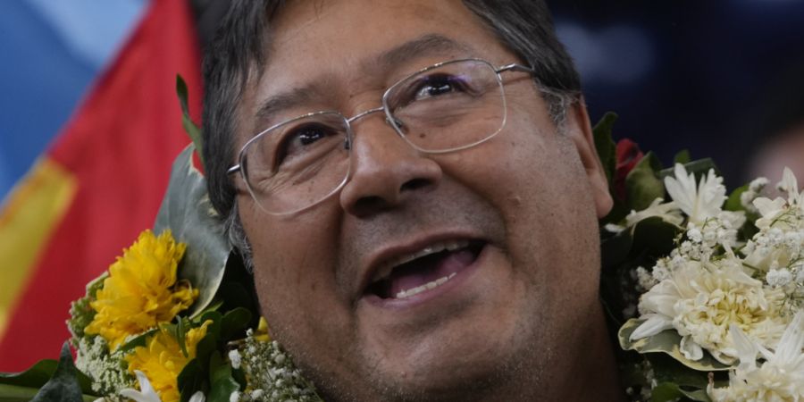 ARCHIV - Der bolivianische Präsident Luis Arce (Movimiento al Socialismo) nimmt an einem Parteitag der Bewegung für den Sozialismus (MAS) teil. Foto: Juan Karita/AP/dpa