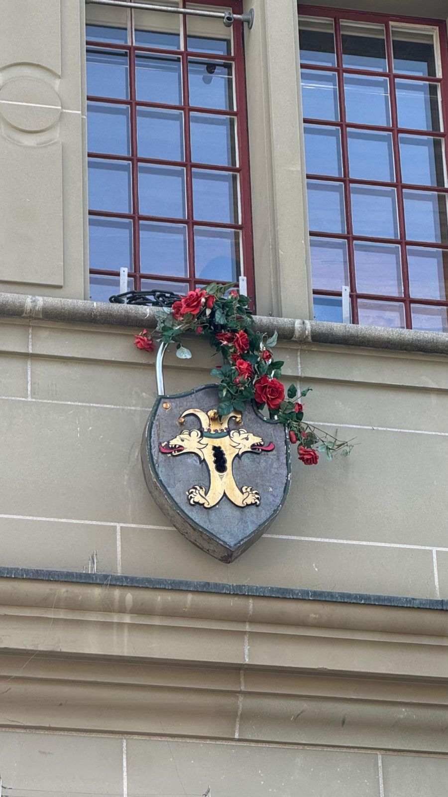 Dort bleibt er nun traditionell für seinen Winterschlaf bis zum Tag nach Aschermittwoch.