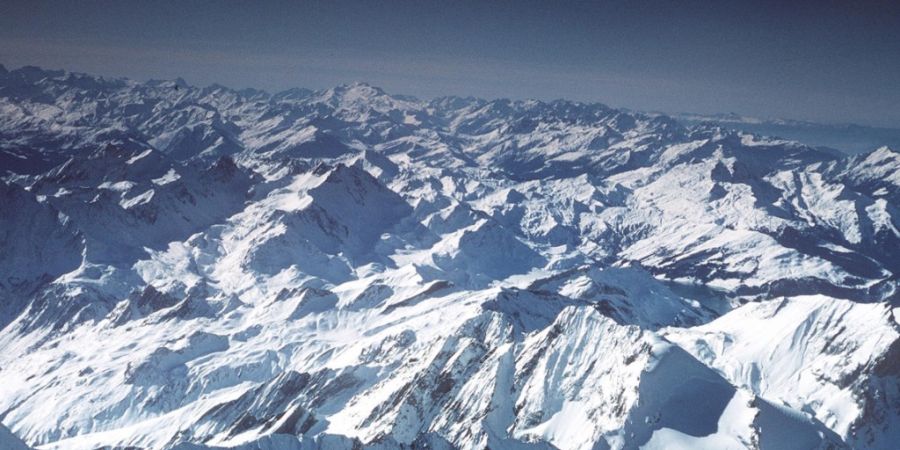 Bei Lawinenabgängen in zwei verschiedenen Wintersportorten in den französischen Alpen sind am Freitag zwei Menschen ums Leben gekommen. (Archivbild)