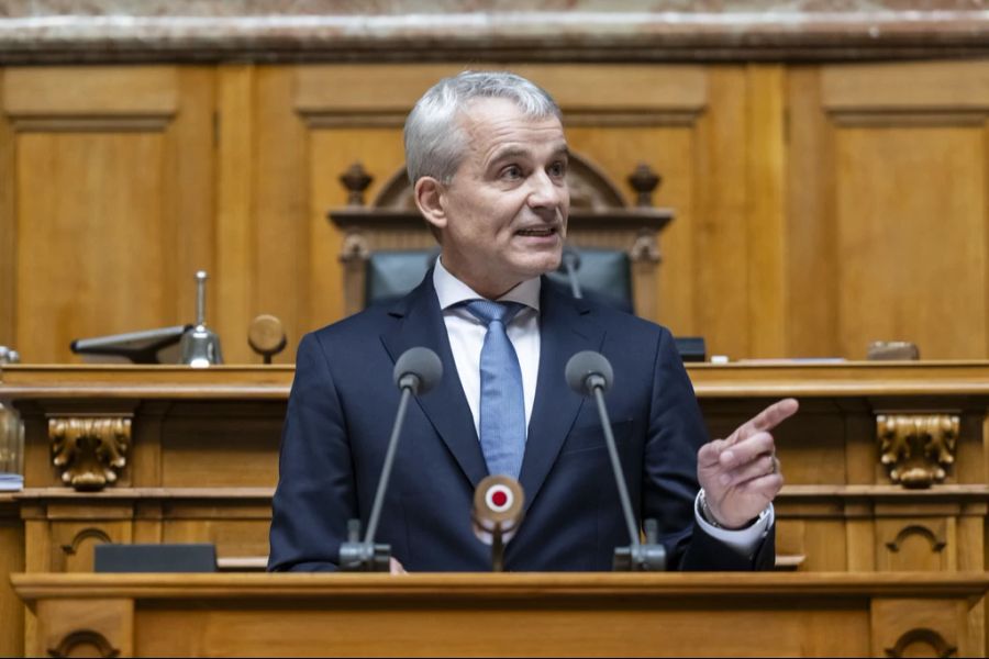 Heute muss Bundesrat Beat Jans nicht mehr ins Weltwirtschaftsforum «einbrechen» und kleidet sich freiwillig wie ein Kapitalist – im eleganten Anzug. (Archivbild)