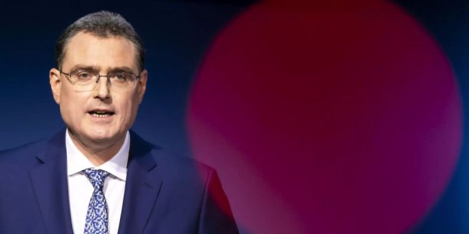 Thomas Jordan, Präsident der Schweizerischen Nationalbank (SNB). Negativzinsen snb