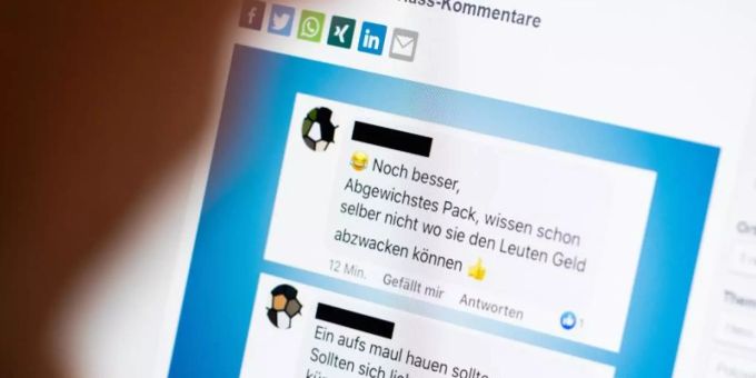 Hetze auf Facebook ist für die Moderatoren Alltag. Facebook