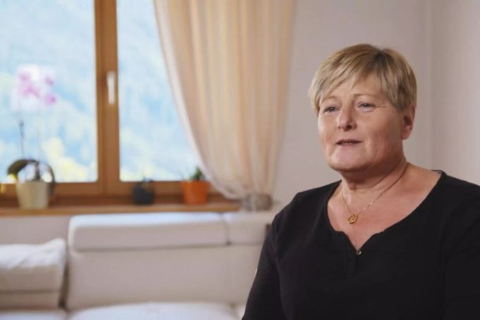 Quadronis Schwester Jacqueline Mischol hält zu ihrem Bruder. quadroni