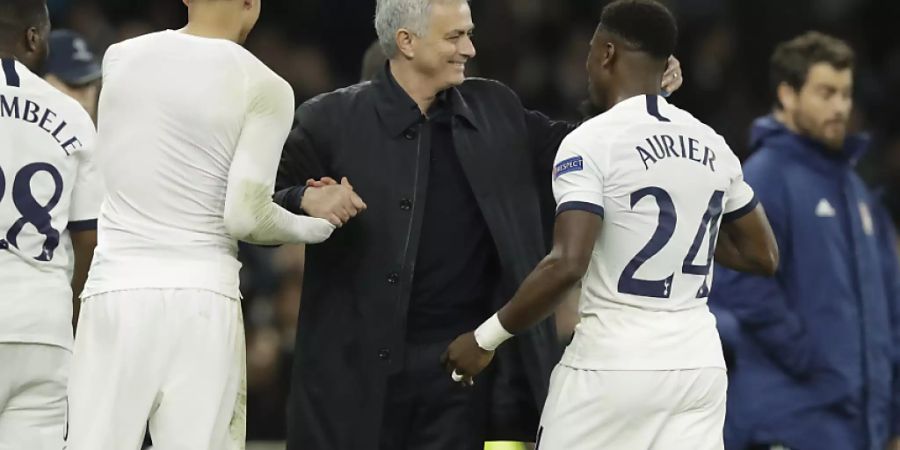 Mourinho hat erst am Ende gut lachen: Die Spurs drehen gegen Piräus einen 0:2 Rückstand