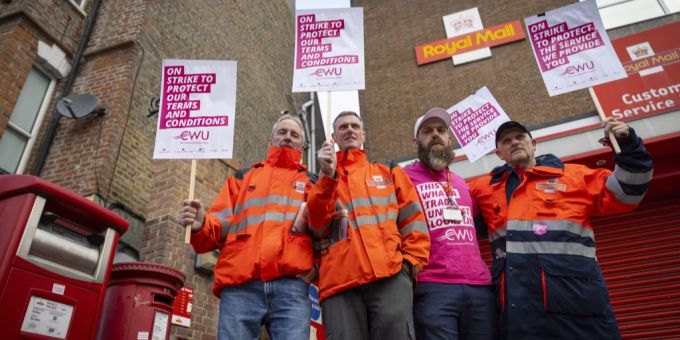 Mitarbeiter der Royal Mail bei einem Streik am 30. September 2022. Royal Mail