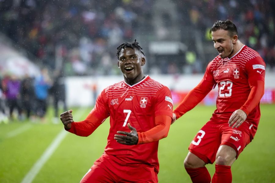 Dank Toren von Breel Embolo und Remo Freuler bezwingt die Schweizer Nati Tschechien in der Nations League 2:1.