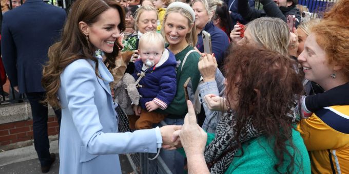 «In dein Land!» - Prinzessin Kate wird von wütender Frau angepöbelt