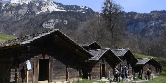Hütten im Freilichtmuseums Ballenberg. (Archivbild) Ballenberg