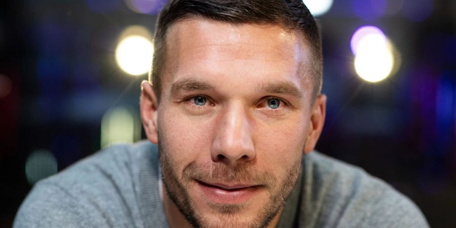 Der frühere Fussall-Nationalspieler Lukas Podolski versucht sich als Radiomoderator.