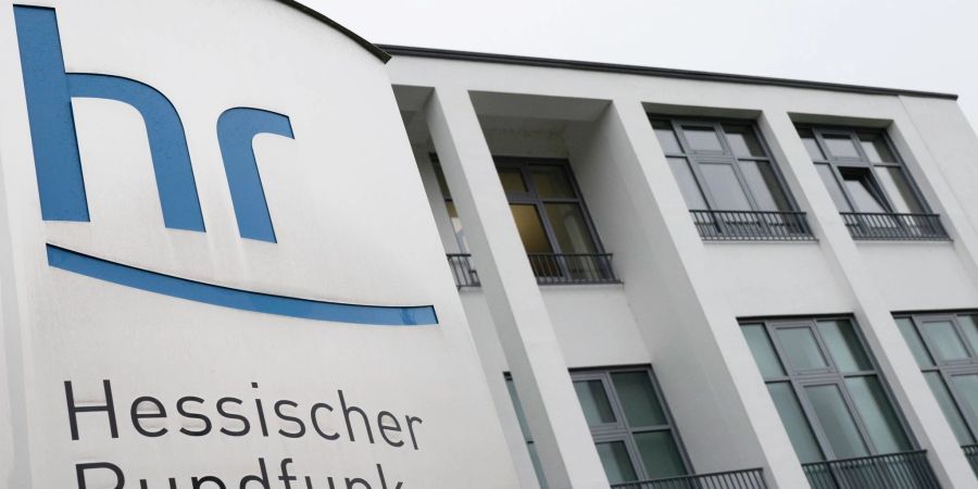 Beim Hessischen Rundfunk wird Personal abgebaut.