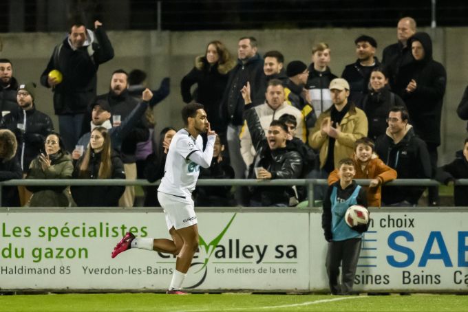 Mauro Rodrigues (Yverdon) feiert sein Tor gegen Xamax in der Challenge League. Yverdon Xamax Challenge League