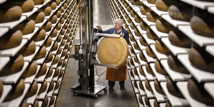 Schlappe für die Schweizer Emmentaler-Produzenten: Das EU-Gericht hat ihren Antrag auf Markenschutz abgelehnt. (Archivbild) emmentaler