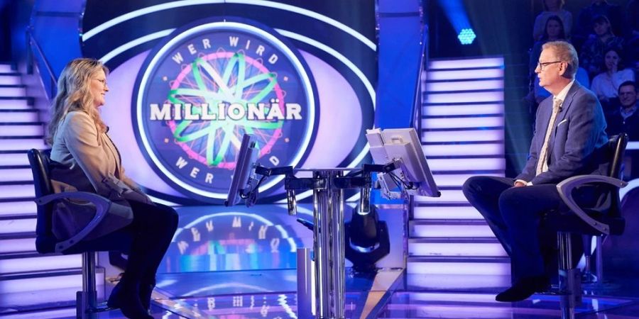 Moderator Günther Jauch mit Frances Schoppe-Müller bei «Wer wird Millionär?».
