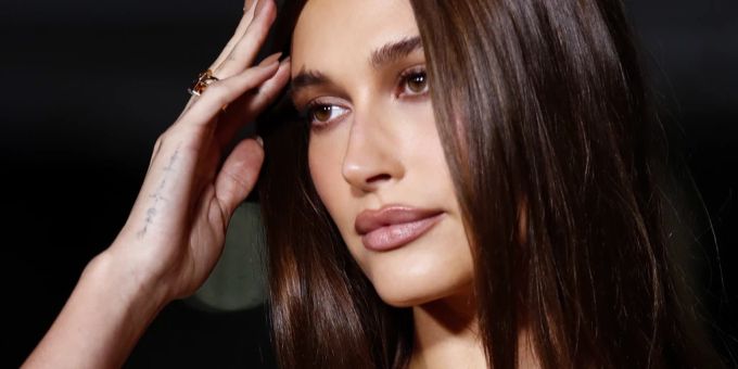 Hailey Bieber kämpft im Jahr 2023 mit vielen Herausforderungen. Hailey Bieber