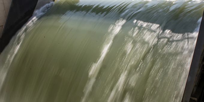 Der Bundesrat will den Verkauf von Energie-Infrastrukturanlagen ins Ausland nicht untersagen. Er beantragt ein Nein zu einer entsprechenden Vorlage des Parlaments. (Themenbild) Der Bundesrat will den Verkauf von Energie-Infrastrukturanlagen ins Ausland nicht untersagen. Er beantragt ein Nein zu einer entsprechenden Vorlage des Parlaments. (Themenbild)