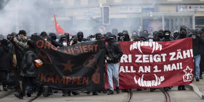 Am 1. Mai kam es in Zürich zu Krawallen. 1. mai