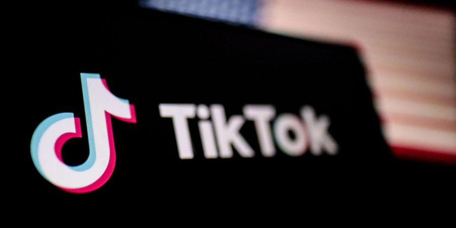 Bei TikTok wurden seit der Einführung der Meldepflicht knapp 508 Millionen Beiträge gemeldet und mehr als 348 Millionen Beiträge gelöscht.