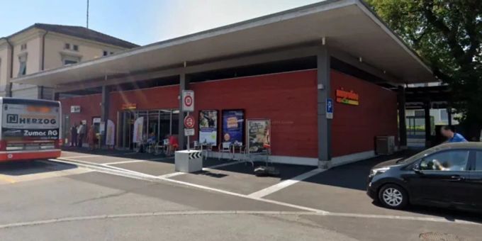 Frauenfeld TG - Dieb klaut im Migrolino – Kunden halten ihn fest