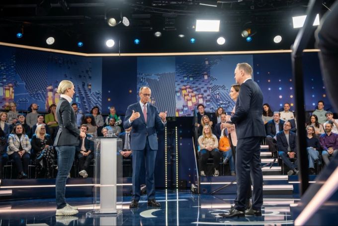 Kanzlerkandidaten: Friedrich Merz (CDU) wird dafür kritisiert, zu nah mit Alice Weidel von der AfD zusammen zu agieren. kanzlerkandidaten