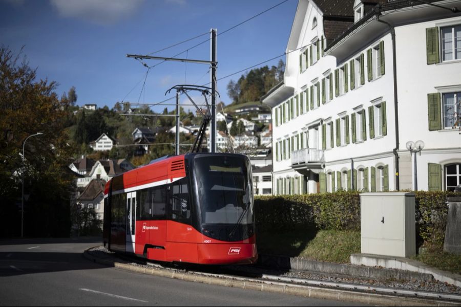 In der Appenzeller Bahn wurde ein Rentner von einem 31-Jährigen angegriffen.