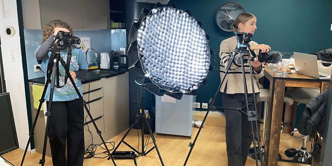 Nicht immer ist das Setting optimal, doch selbst dann stellt das Team einen super Beitrag zusammen. Bild nur für Artikel von pharmaSuisse verwenden