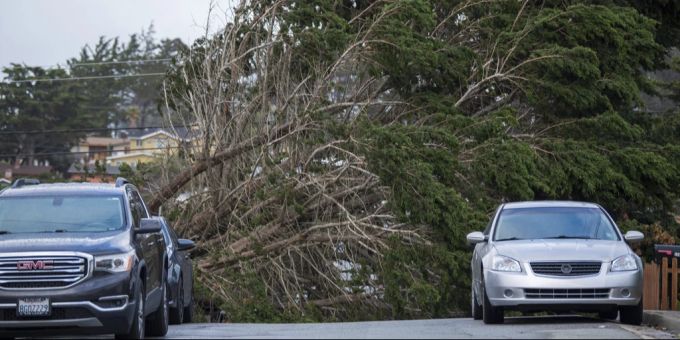 Tornado - Stromausfälle und Schäden rund um San Francisco
