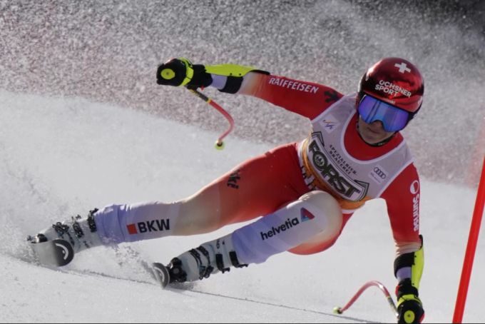Corinne Suter wird zeitgleich mit Lara Gut-Behrami Vierte. Lara Gut-Behrami Corinne Suter