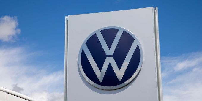 Im Zusammenhang mit der Dieselaffäre sind vier frühere VW-Manager zur Haft verurteilt worden. manager haft
