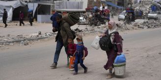 Lebensmittel - Israelische Regierung will wieder Hilfe nach Gaza lassen