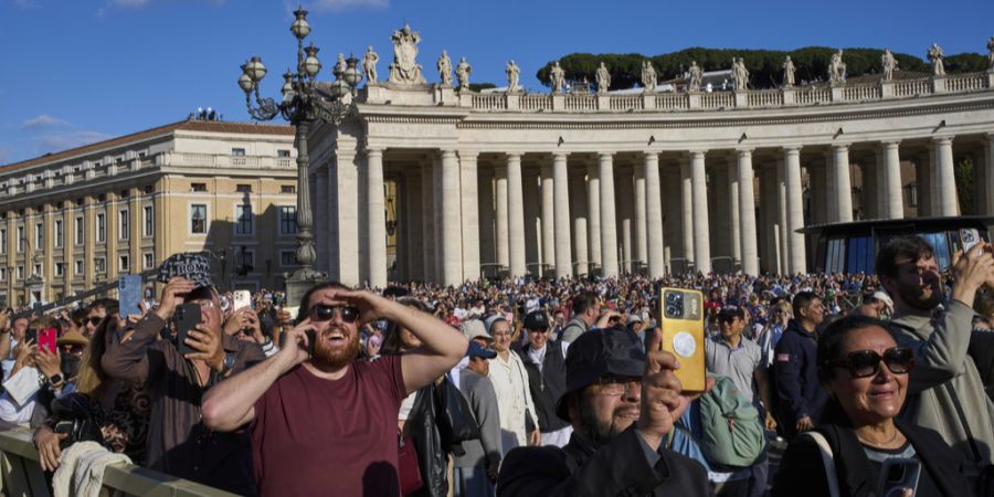 Vatikan Menschen Papst