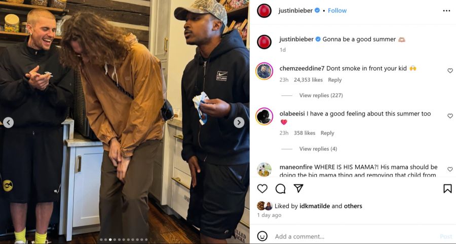 Justin Bieber zeigte sich aber auch lachend mit seinen Freunden.