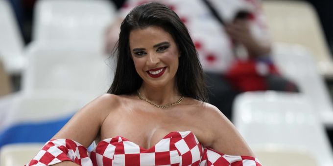 «Miss Kroatien» Ivana Knöll macht jetzt auch in der Formel 1 auf sich aufmerksam. Ivana Knöll