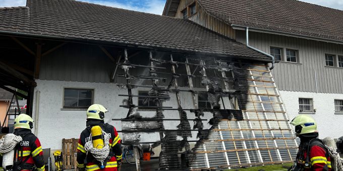Riedt (Erlen) TG - Beim Unkrautvernichten Unterstand in Brand gesetzt