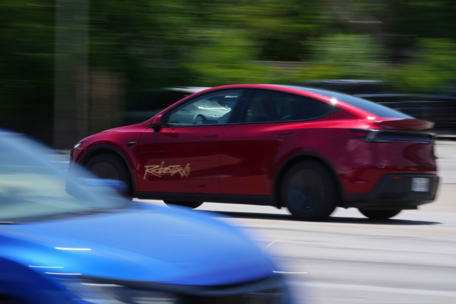 Musk Self Driving Promises