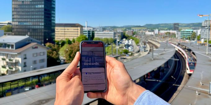 Erfolgreiches Pilotprojekt Zug Card geht 2025 in die nächste Runde – wichtiger Impuls für den politischen Entscheid zur Anpassung des Gesetzes über die Beherbergungsabgabe. Zug