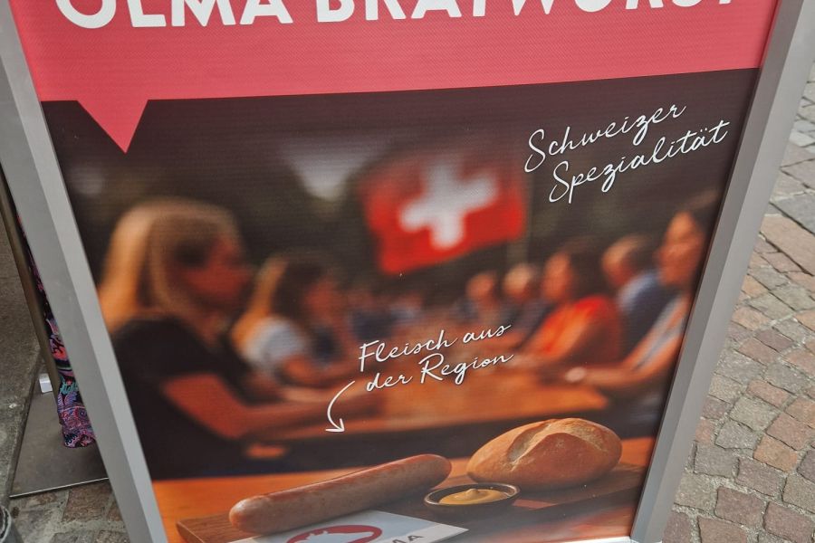 «Aber unsere Kundschaft verlangt halt oft Senf dazu», sagt Musa Cebe, Geschäftsführer von Kervan Imbiss