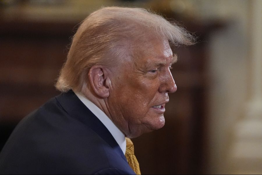 Er soll im Jahr 1993 an der Hochzeit von Donald Trump anwesend gewesen sein.