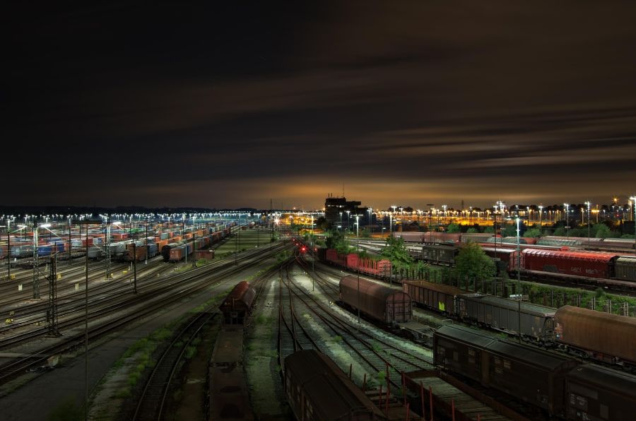 Nachtzüge können von Bahnhgesellschaften kaum profitabel betrieben werden.