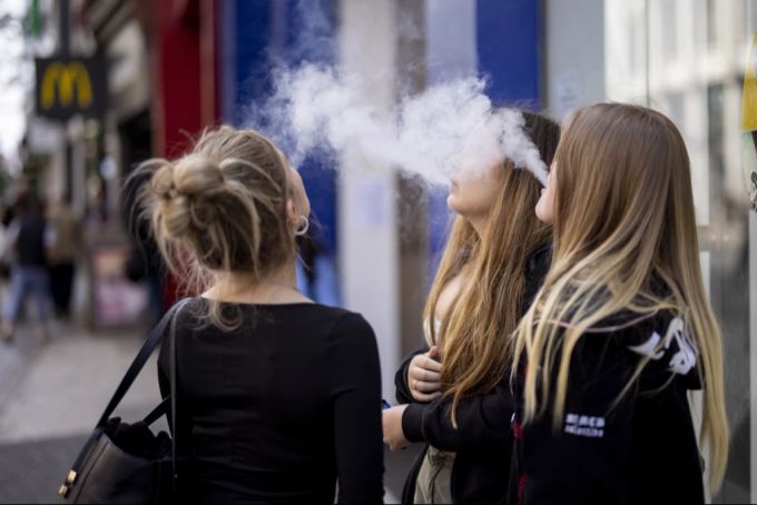 Einweg-Vapes schaden der Gesundheit und der Umwelt. Vapes