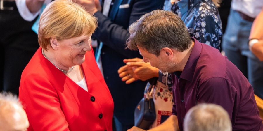 Robert Habeck mag den feinen Spott von Angela Merkel.