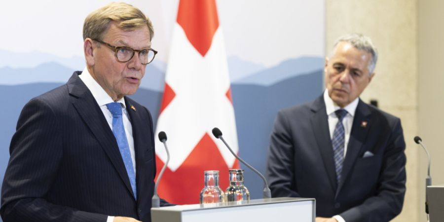 Der deutsche Aussenminister Johann Wadephul (links) bekräftigte zusammen mit seinem Schweizer Amtskollegen Ignazio Cassis die guten Beziehungen zwischen den beiden Staaten,