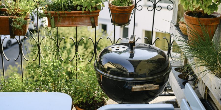 Die Luzerner Bevölkerung darf Holzkohlegrills ab Dienstagmittag wieder anfeuern. (Symbolbild)