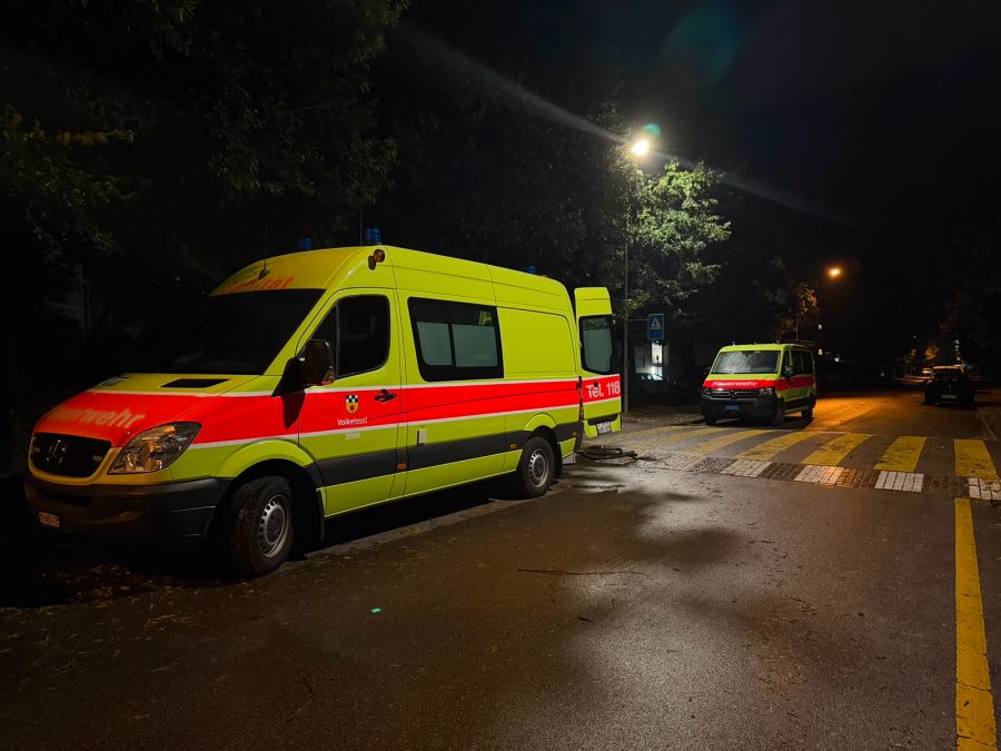 Bis tief in die Nacht war die Feuerwehr damit beschäftigt, Keller auszupumpen.