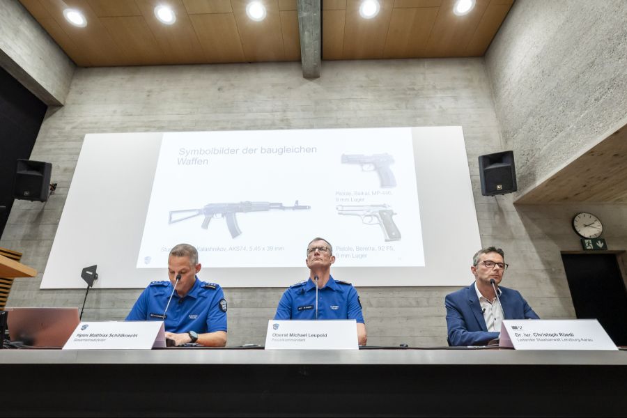 Sie will vor allem wissen, wie es möglich war, dass der Mann mit psychischen Problemen legal Waffen besitzen konnte.