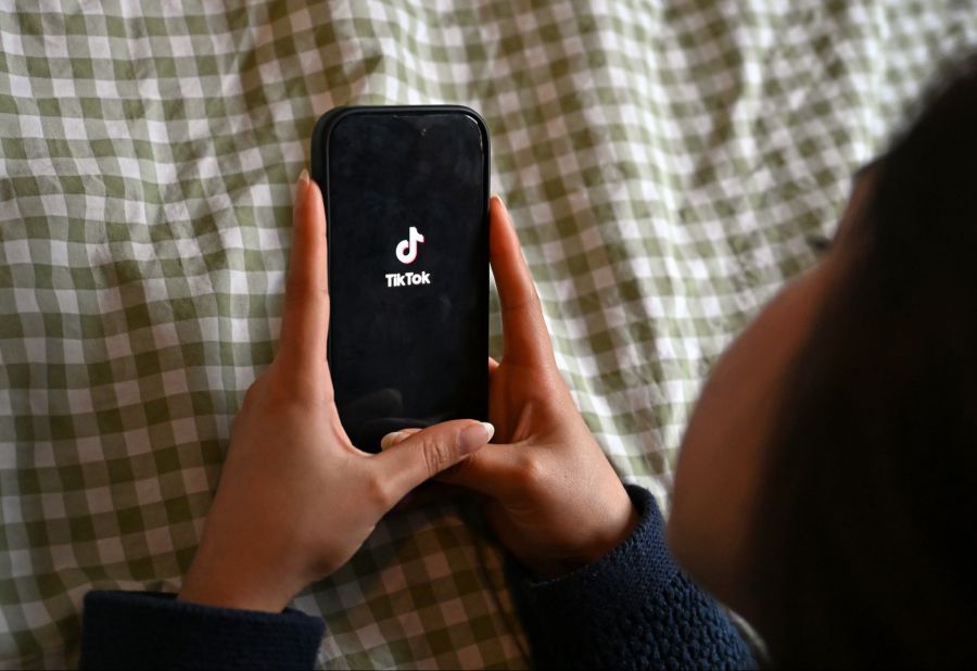 Smartphone Kind Social Media