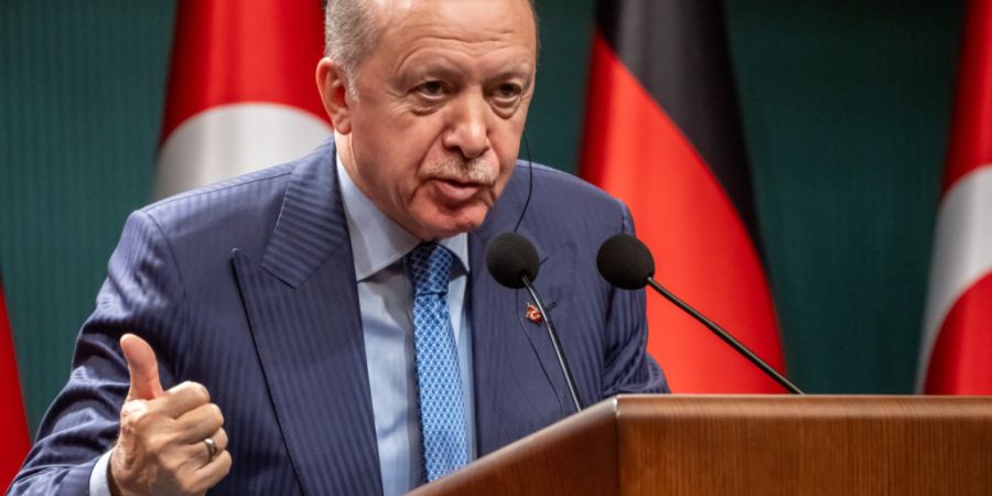 ARCHIV - Recep Tayyip Erdogan, Präsident der Türkei, spricht bei der Pressekonferenz in Ankara. Foto: Michael Kappeler/dpa