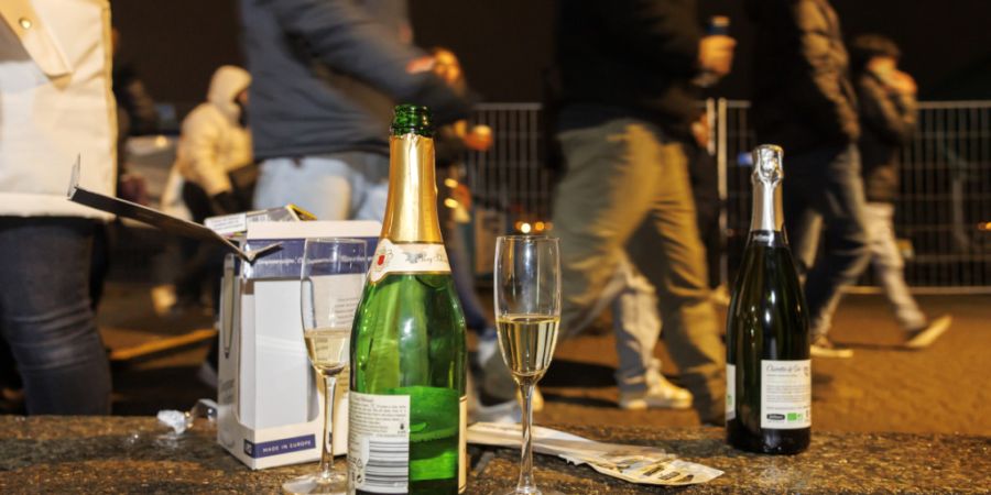 Wie Testkäufe zeigten, wurde im Kanton Solothurn 2025 weniger Alkohol und Tabak an Jugendliche verkauft. (Symbolbild)