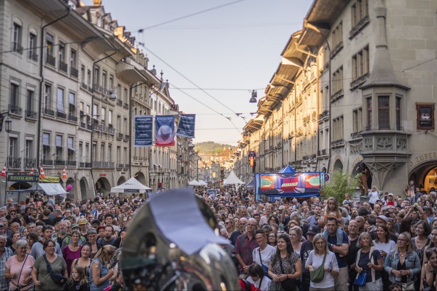 Doch ein Bändeli für das Festival (also einen freiwilligen Eintritt) kauften nur rund 30 Prozent der Besuchenden.